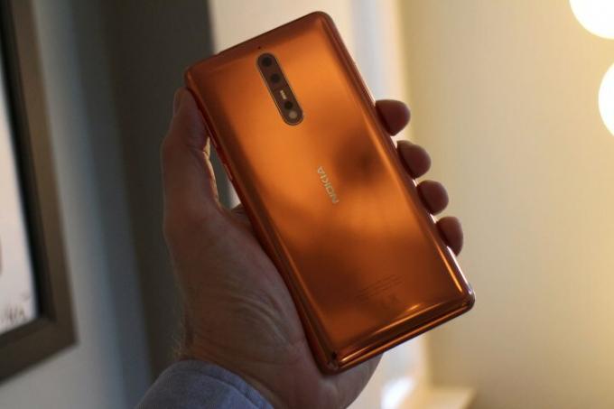 Nokia 8 na recenzi