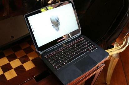 Il nuovo laptop da gioco dell'azienda alienware 13 non saprebbe quale scelta finale