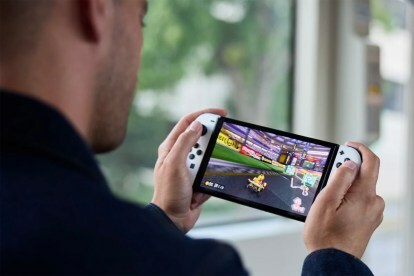 เคล็ดลับง่ายๆ นี้ช่วยให้คุณประหยัด $70 สำหรับ Nintendo Switch OLED