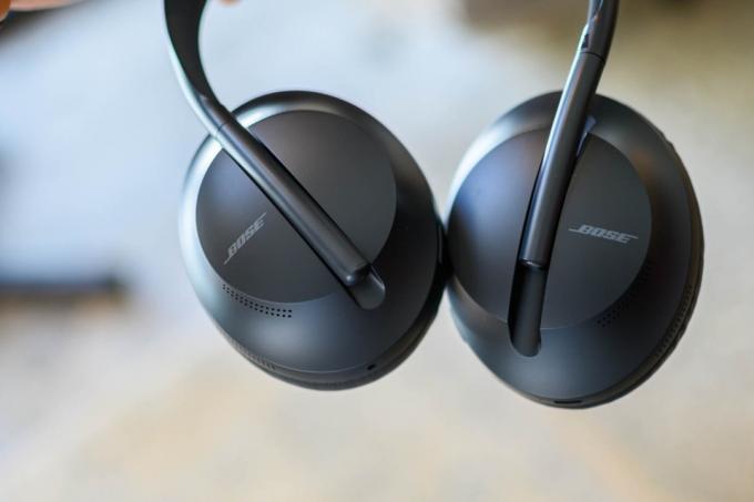 Pregled slušalk Bose Noise Cancelling Headphones 700