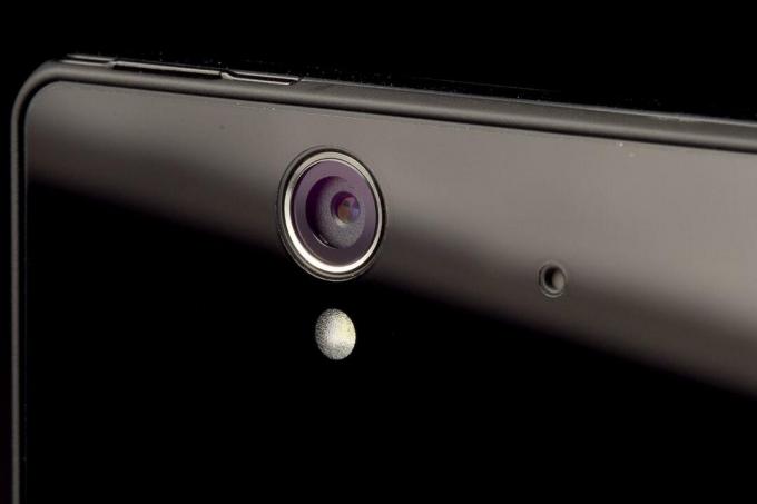 Análise da luz traseira da câmera do Sony Xperia Z