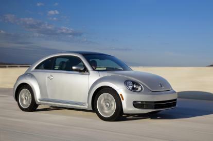 Clean Burnin' Bug VW kondigt 2013 Beetle TDI aan vanaf $ 23.295