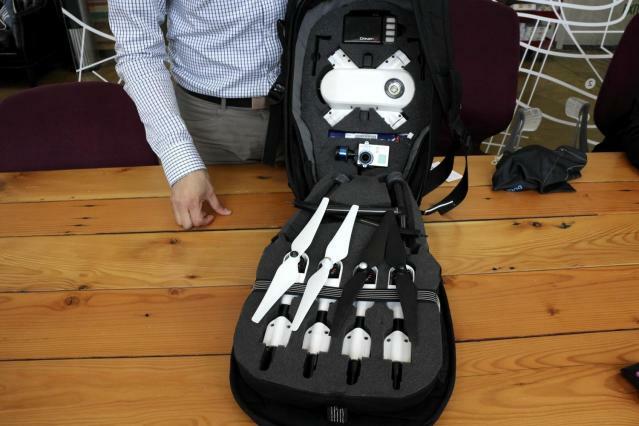 El PlexiDrone tiene una mochila rígida opcional PlexiPack que le permite guardar y transportar fácilmente el dron.