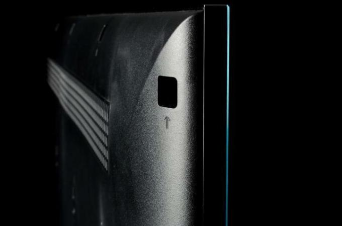 Sony KDL 55W802A revizuiește profilul colțului lateral