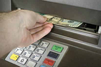 Az ATM-ekkel manipuláló tolvajok hamarosan szembesülhetnek a forró hab atm csúnya robbanásával