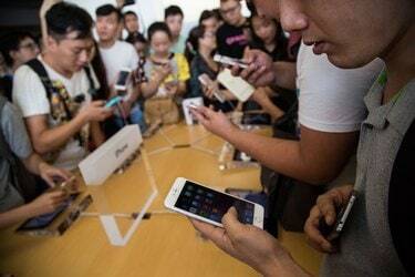 iPhone 6 Hong Kong'da Satışa Sunuldu