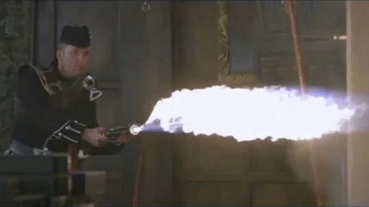 Die Flammenwerfer-Dudelsäcke aus dem James-Bond-Film „Die Welt ist nicht genug“.