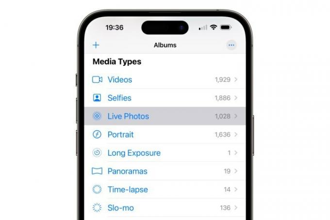 iPhone показва албум Live Photos на приложението Photos.