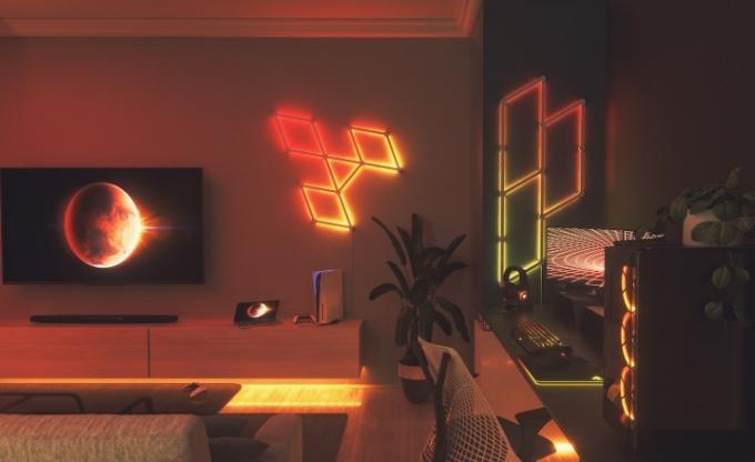 Líneas Nanoleaf colocadas en la pared.