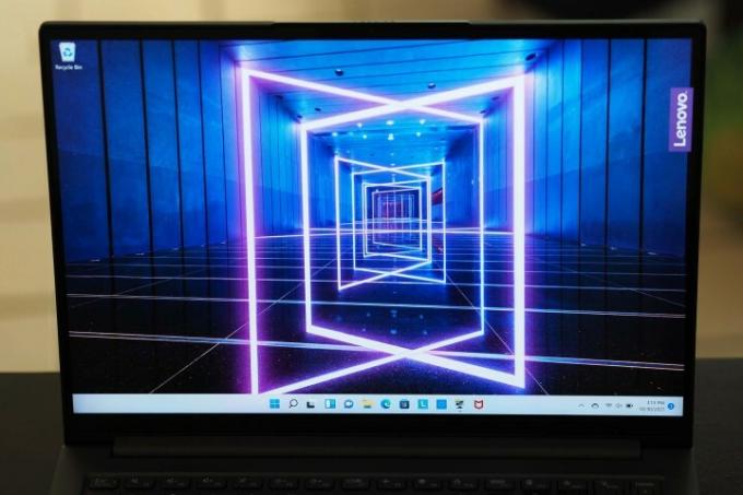 Bild på Lenovo IdeaPad Slim 7i Pros skärm.