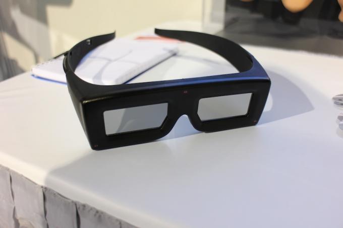 leonar3do を使って 3D モデリング メガネの次の大きなことを実践してみましょう