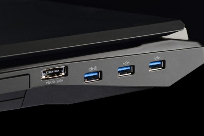Origin EON17 SLX Przejrzyj porty USB