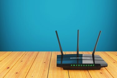 Router wireless Wi-Fi pe masă de lemn