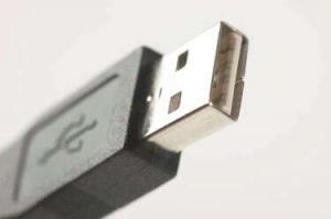 كيف يبدو منفذ USB؟
