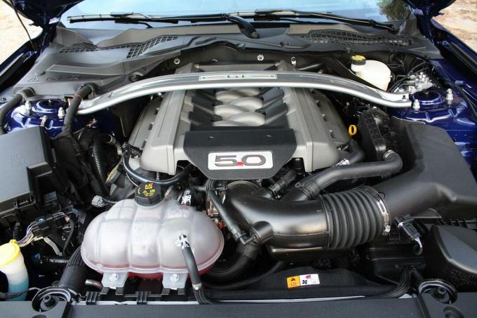 2015 Ford Mustang GT motoru