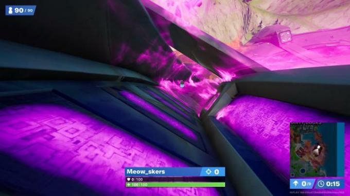 Restos al sur de la ubicación de Dirty Docks Color Bottle en Fortnite. 