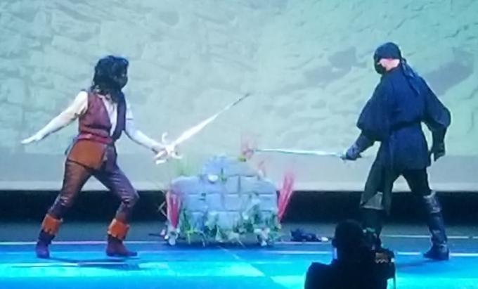 Los fanáticos del cosplay recrean una escena de La princesa prometida.